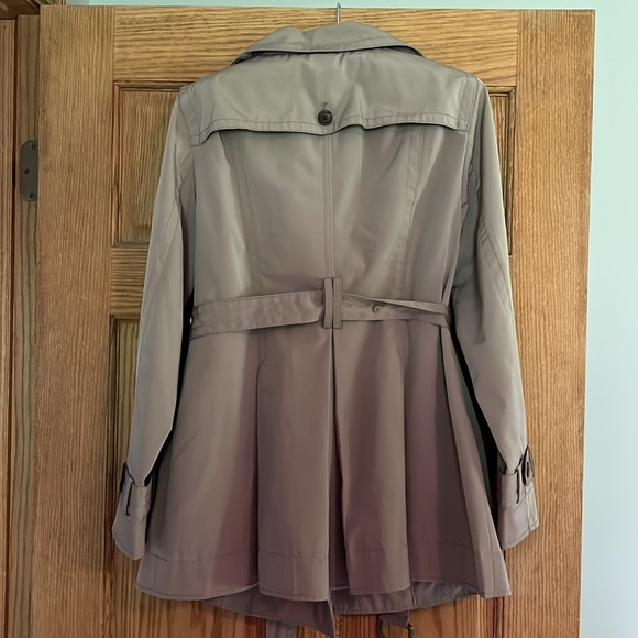 Jacket - Picture 3 of 3